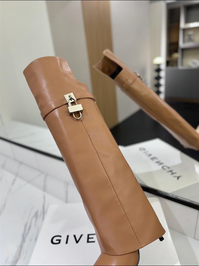 20251128174450268 590